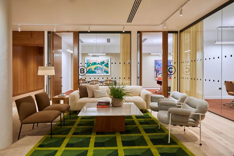 952486fe-1f2f-11ee-81d4-0a82a7de2b1d_1